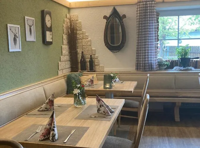 Zur Neuen Post Landgasthof ゲストハウス Herzogsreut